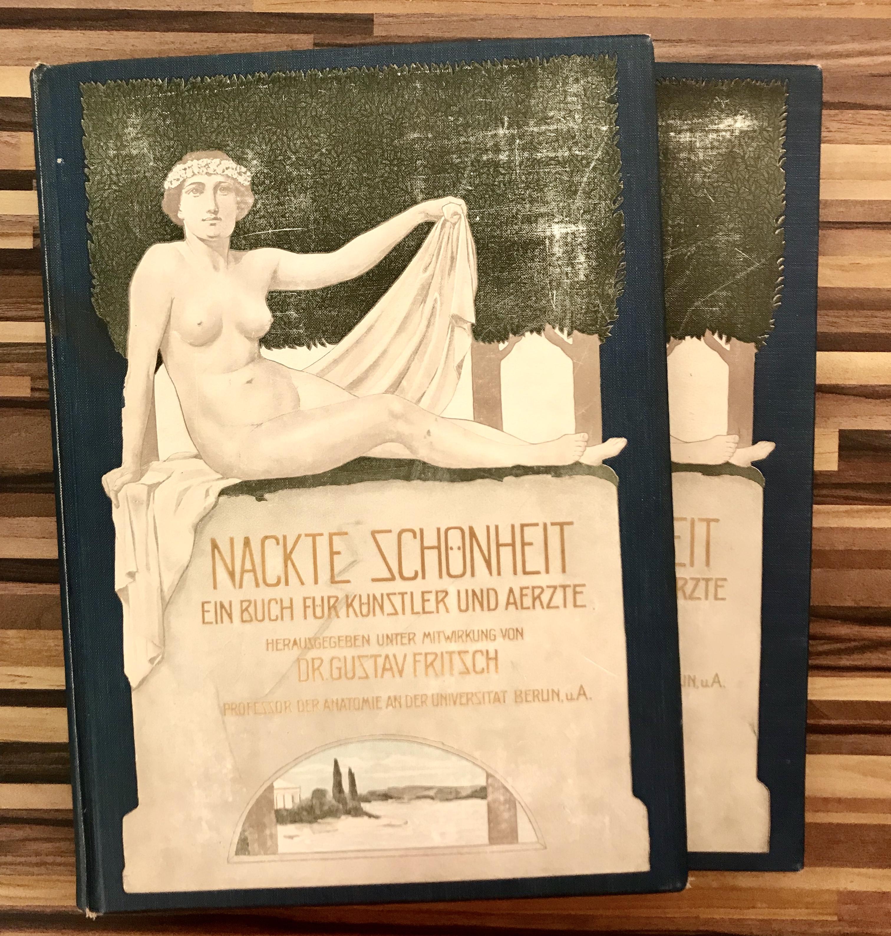Nackte Schönheit