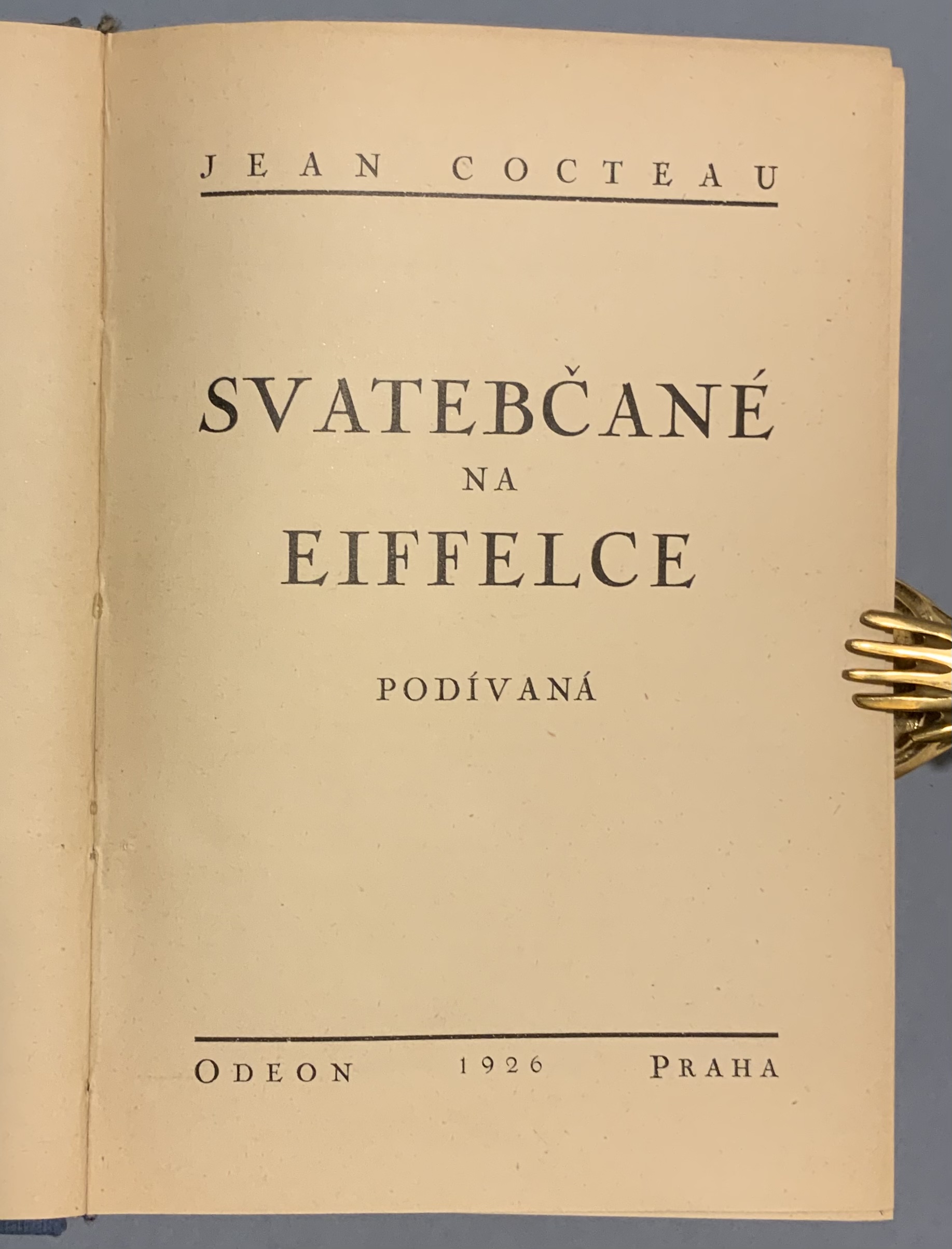 Svatebčané na Eiffelce - Podívaná + 6 ďalších priviazaných kníh (20.-30. te roky)