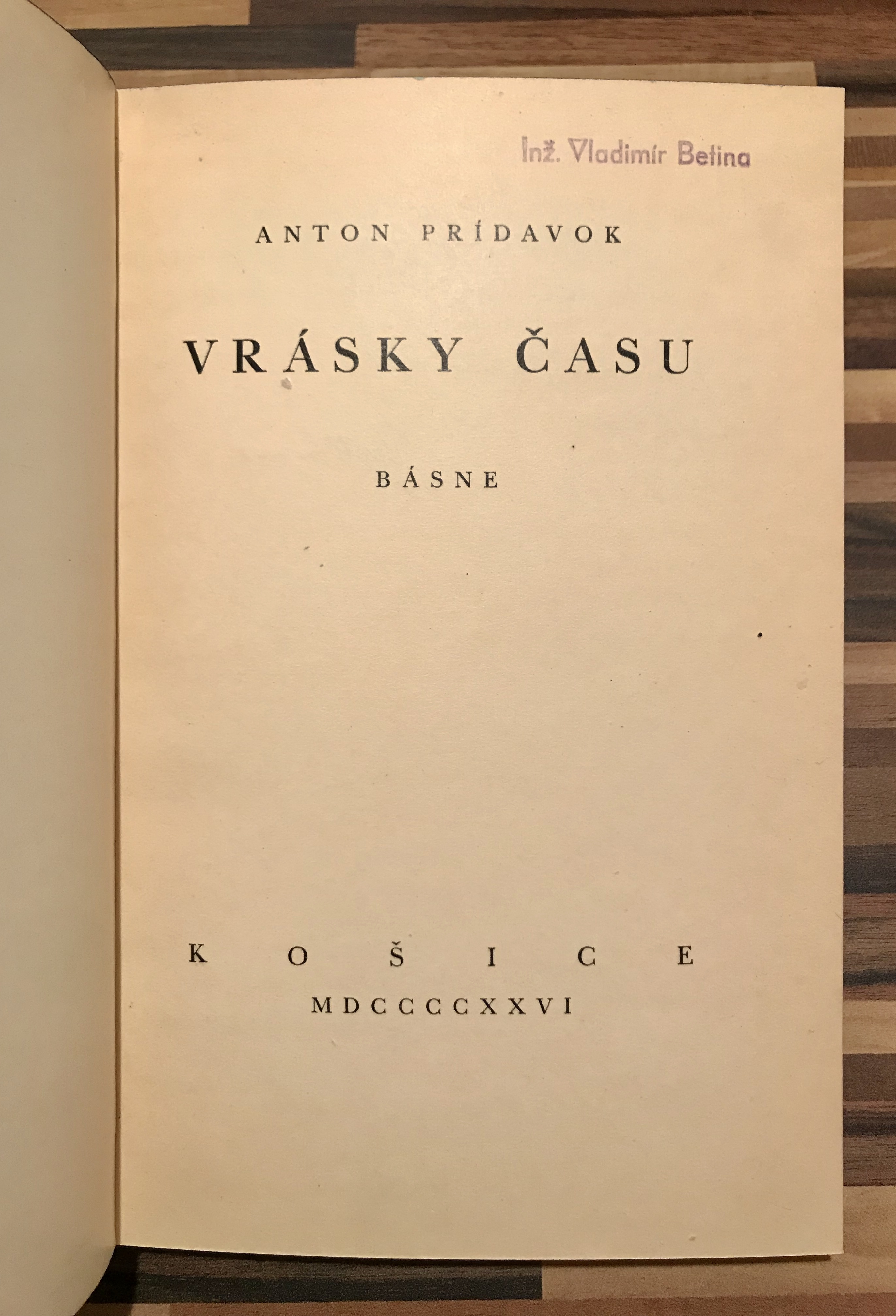 Vrásky času. Básne