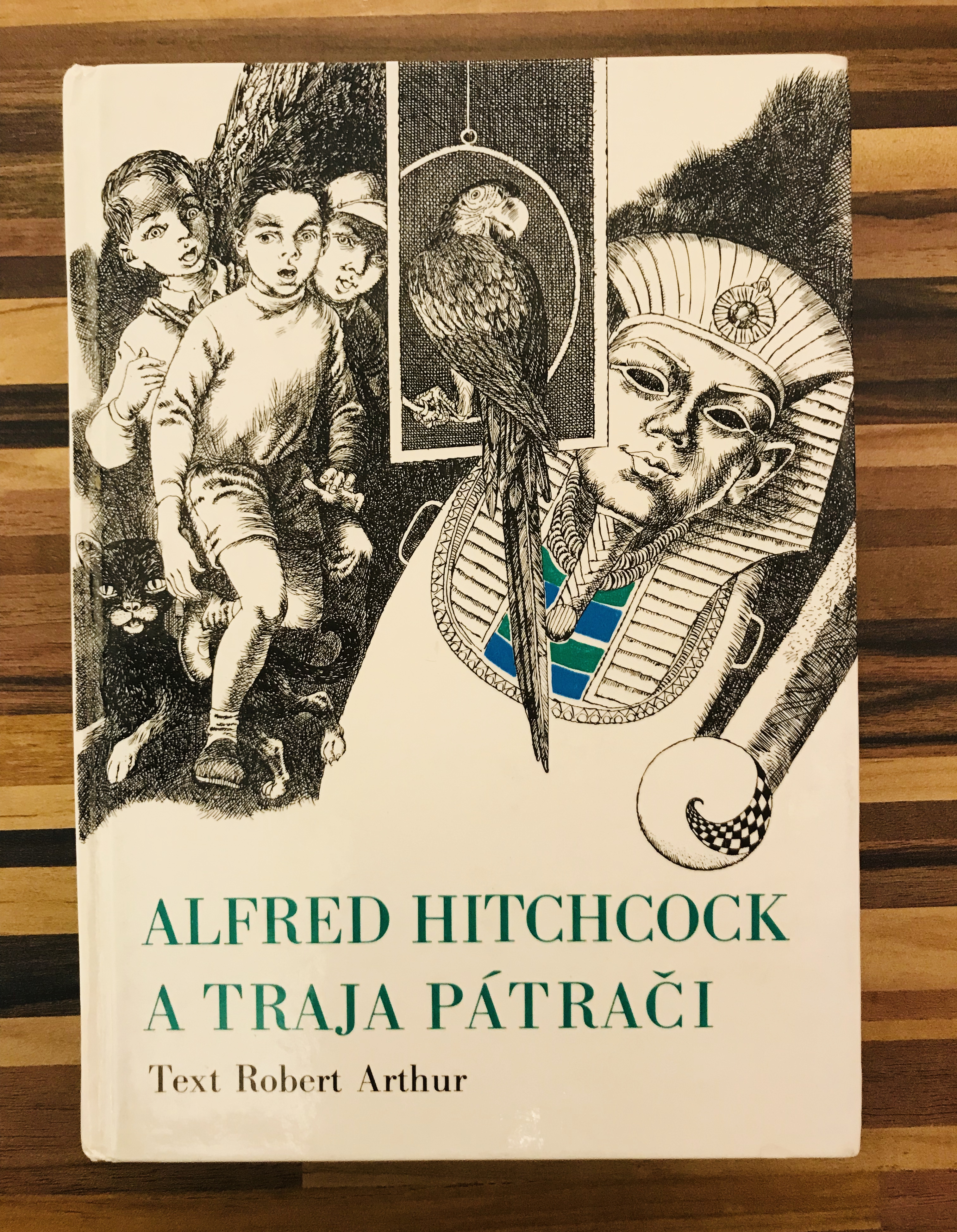 Alfred Hitchcock a traja pátrači. 4 in 1.