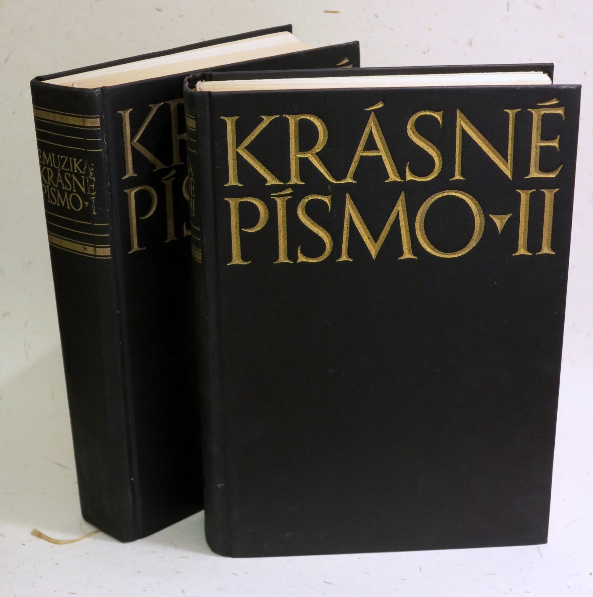 Krásné písmo ve vývoji latinky, Zväzky  I-II. (komplet)