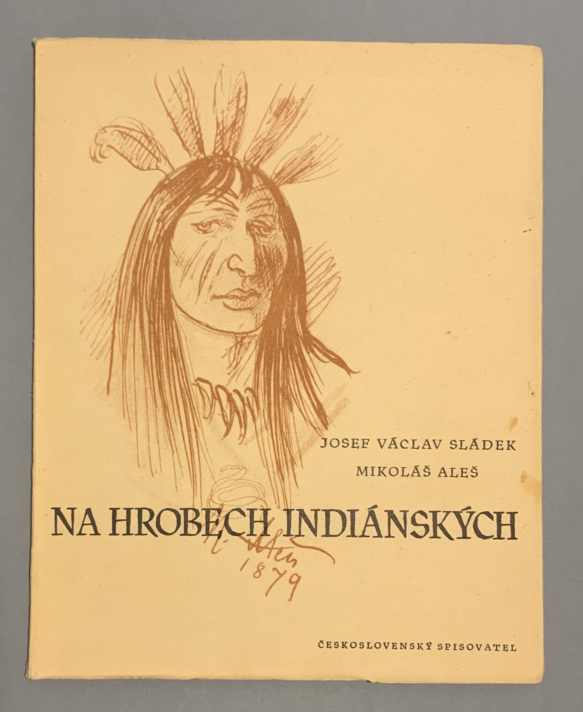 Na hrobech indiánských