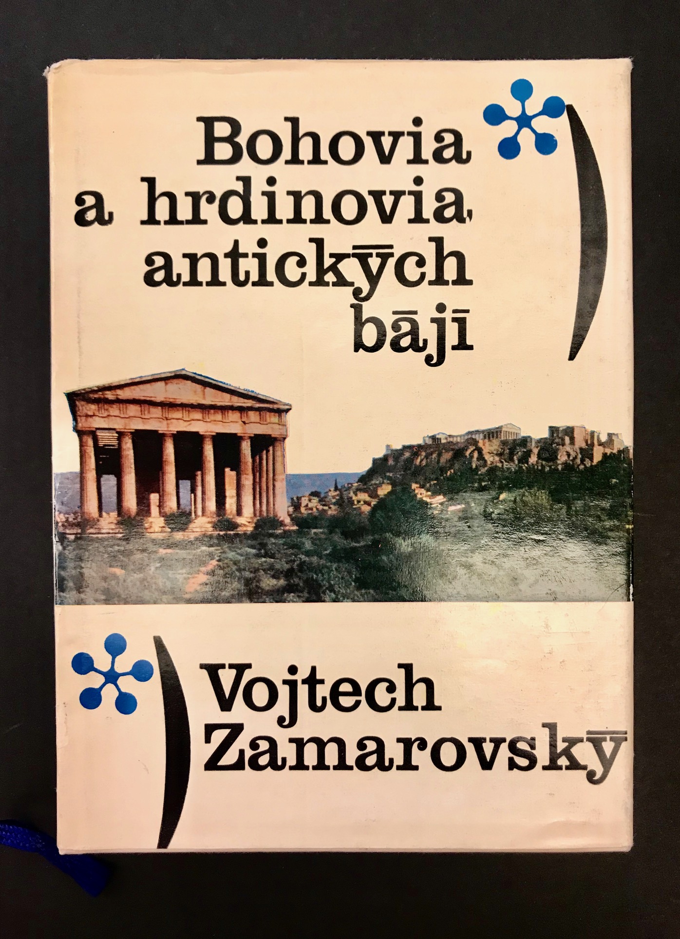 Bohovia a hrdinovia antických bájí. Encyklopédia